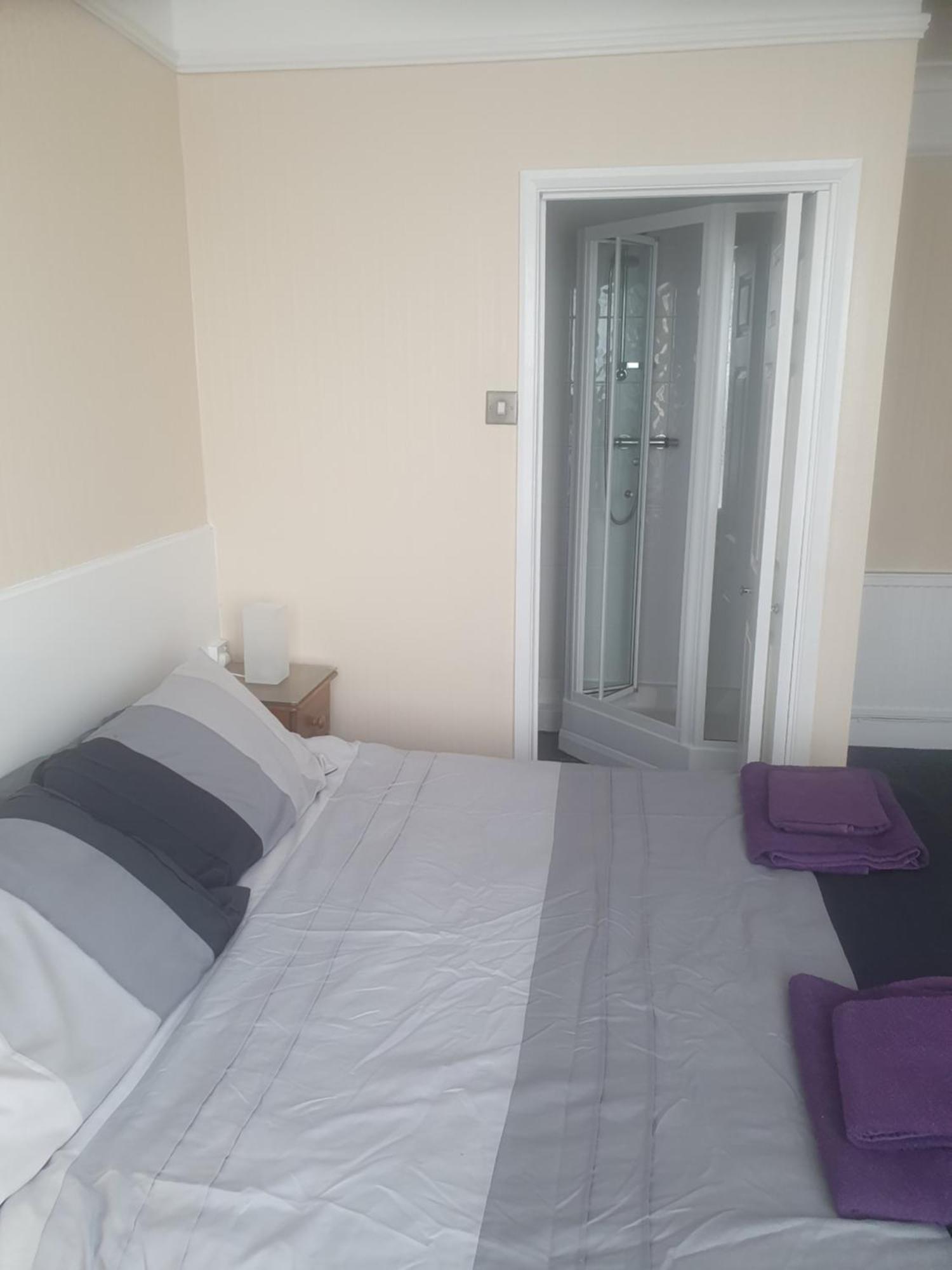 Double or Twin Room Shower