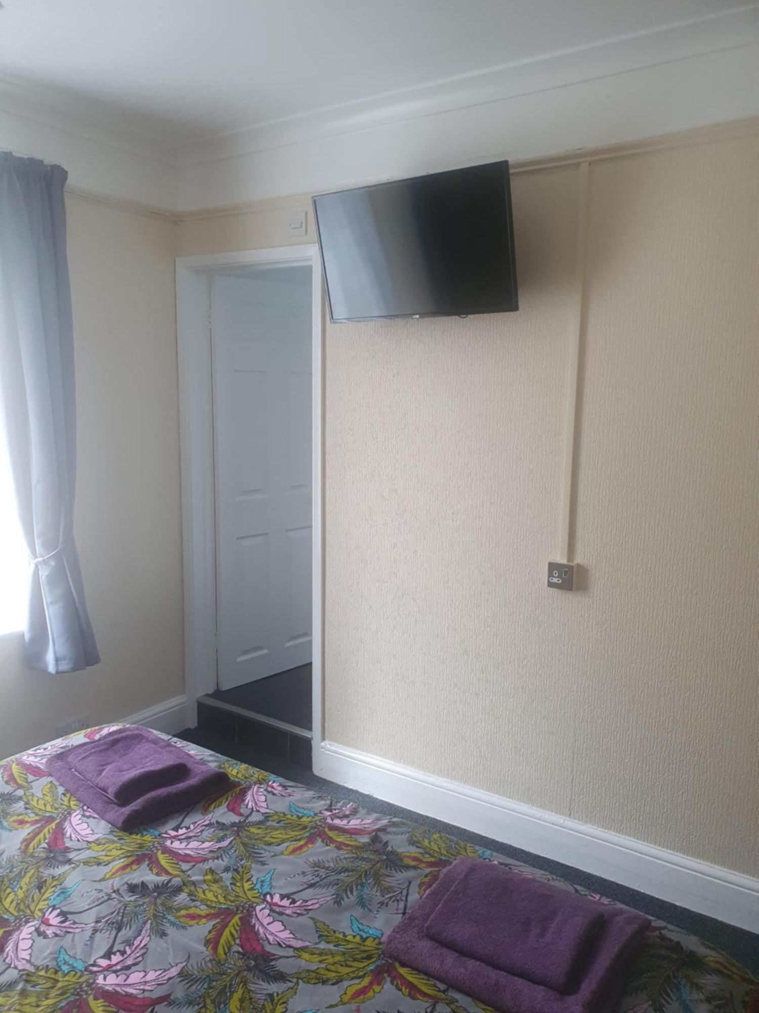 Double or Twin Room Shower