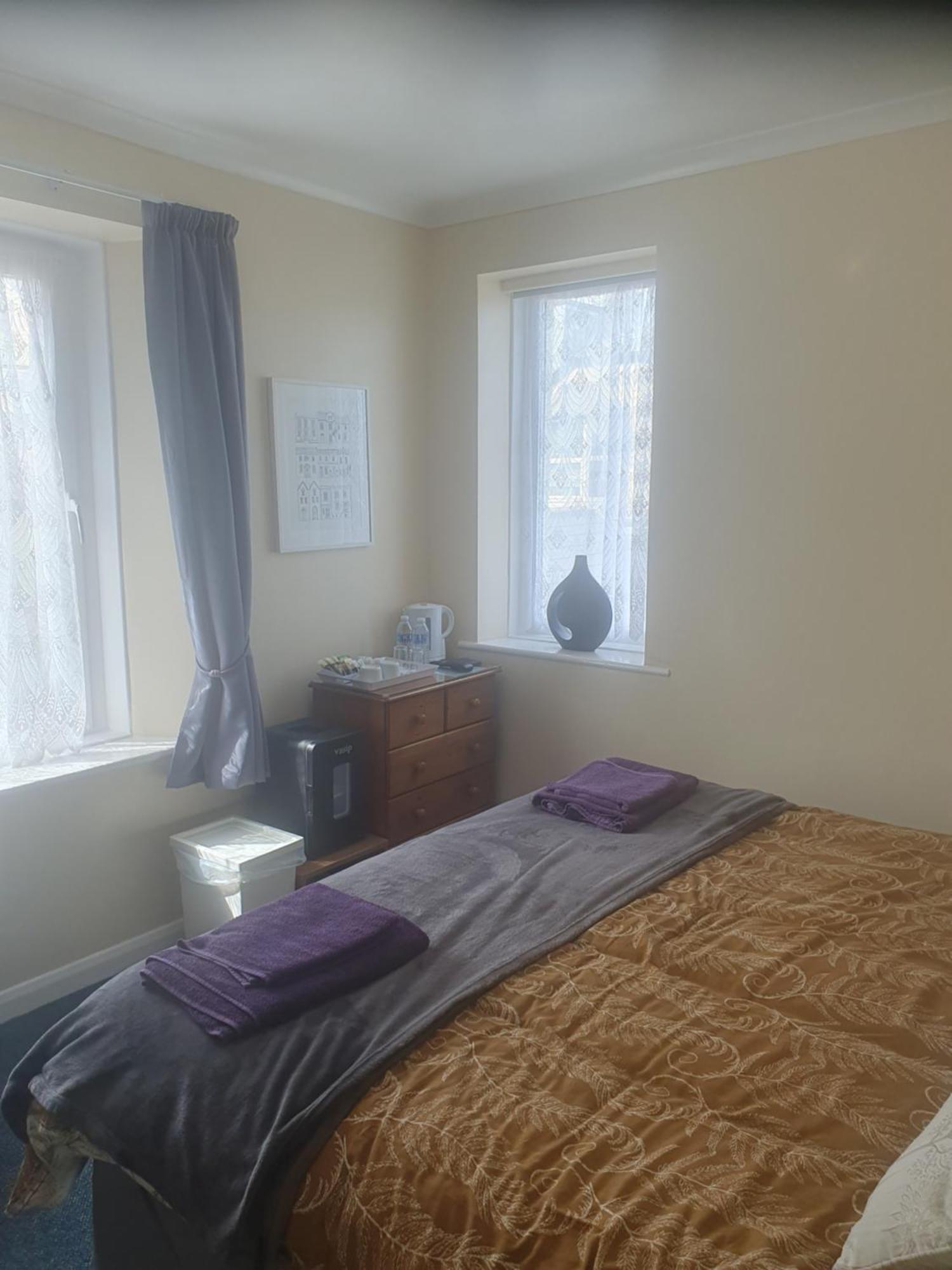 Double or Twin Room Shower